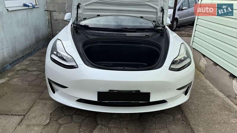 Седан Tesla Model 3 2019 в Днепре