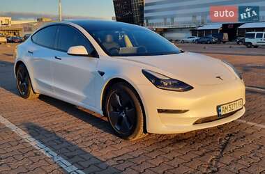 Седан Tesla Model 3 2023 в Житомире