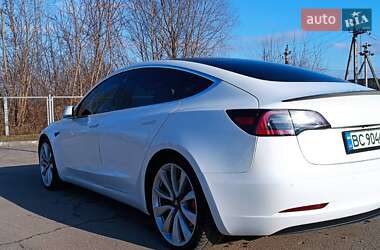 Седан Tesla Model 3 2019 в 
