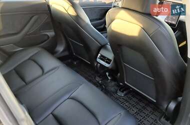 Седан Tesla Model 3 2020 в 