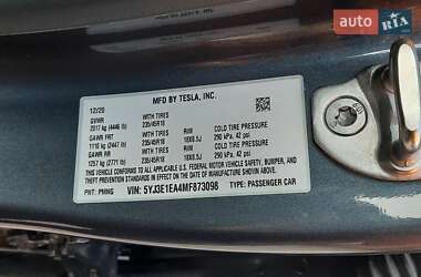 Седан Tesla Model 3 2020 в 