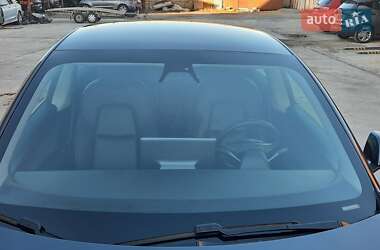 Седан Tesla Model 3 2020 в 