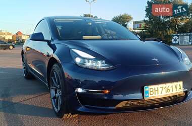 Седан Tesla Model 3 2023 в Одессе