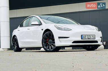 Седан Tesla Model 3 2022 в Киеве