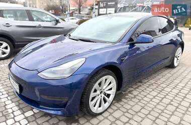 Седан Tesla Model 3 2022 в Львове