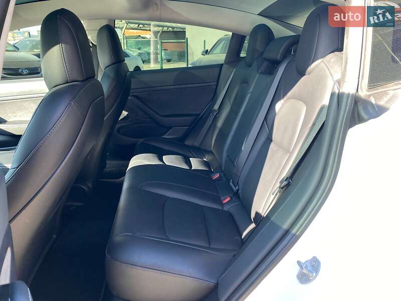 Седан Tesla Model 3 2020 в Львове фото 18 Седан Tesla Model 3 2020 в Львове