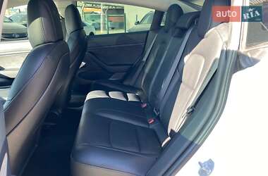 Седан Tesla Model 3 2020 в 