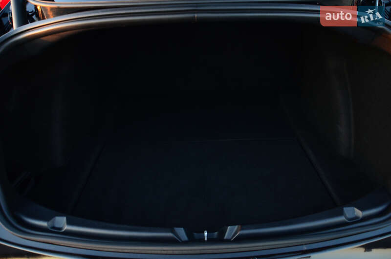 Седан Tesla Model 3 2021 в Мукачево