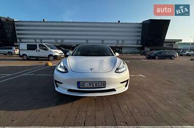 Седан Tesla Model 3 2020 в Житомире