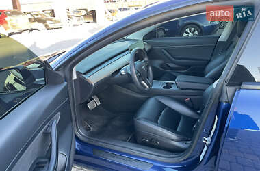 Седан Tesla Model 3 2021 в 