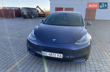Седан Tesla Model 3 2021 в 
