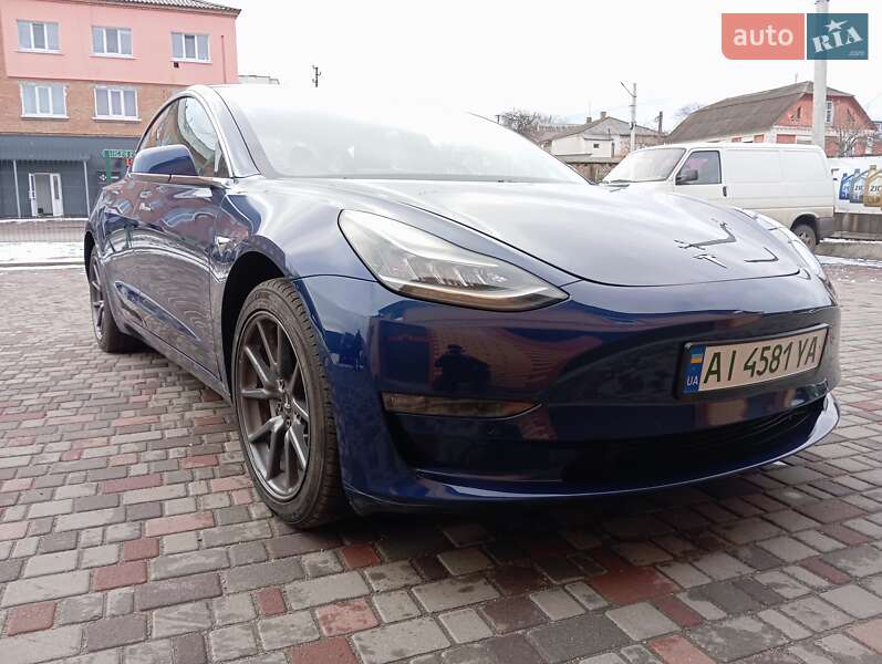 Седан Tesla Model 3 2018 в Білій Церкві