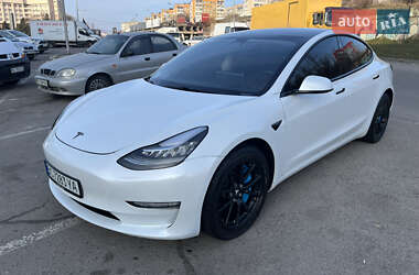 Tesla Model 3 2019