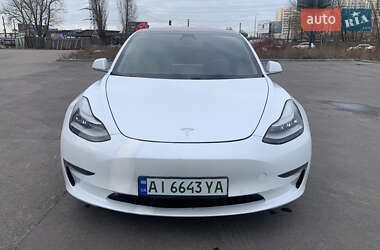 Седан Tesla Model 3 2018 в Киеве