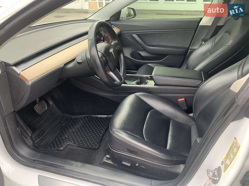 Седан Tesla Model 3 2018 в Києві фото 16 Седан Tesla Model 3 2018 в Києві