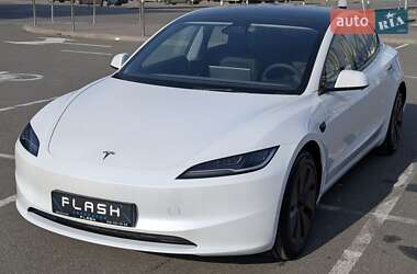 Седан Tesla Model 3 2024 в Києві