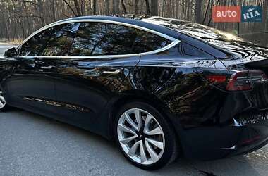 Седан Tesla Model 3 2019 в 