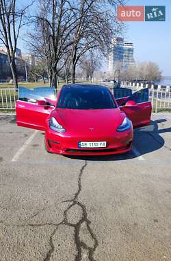 Седан Tesla Model 3 2018 в 