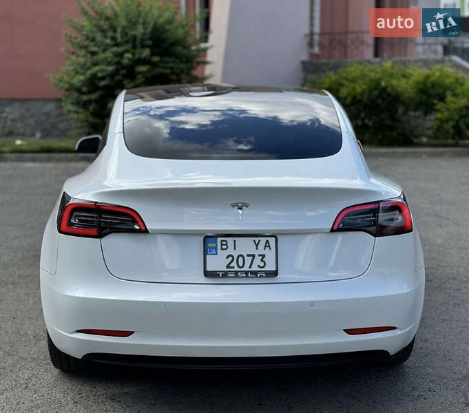 Седан Tesla Model 3 2021 в Полтаві