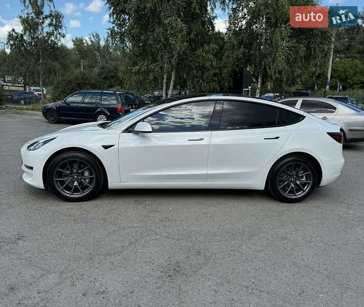 Седан Tesla Model 3 2021 в Полтаві