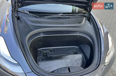 Седан Tesla Model 3 2018 в 