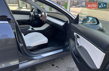 Седан Tesla Model 3 2018 в 