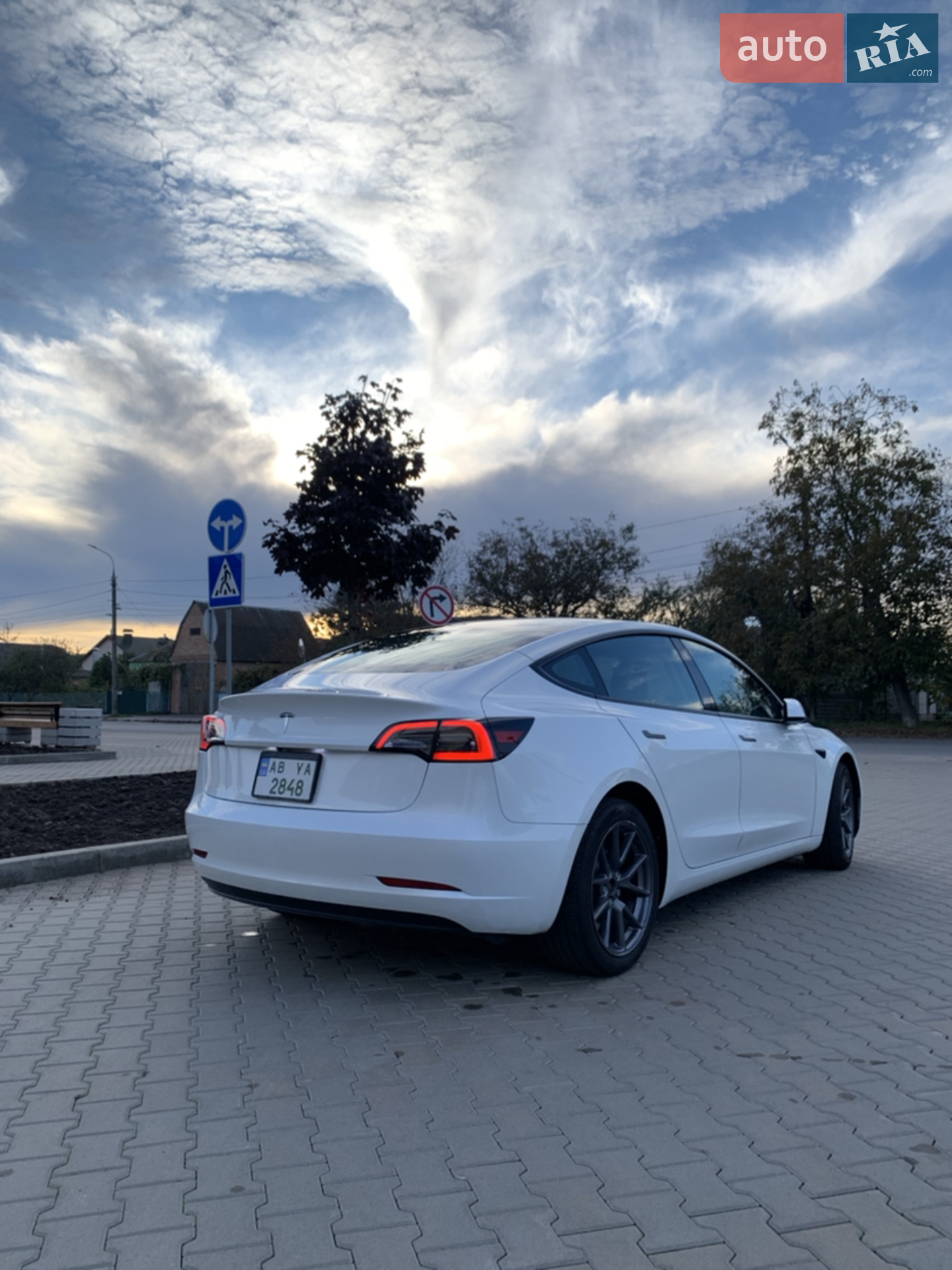 2023 Tesla Model 3 - мініатюра 8