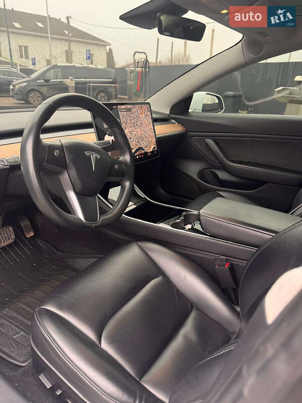 Седан Tesla Model 3 2018 в Белой Церкви