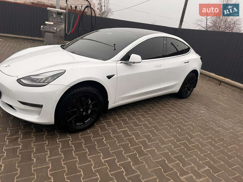 Седан Tesla Model 3 2018 в Белой Церкви