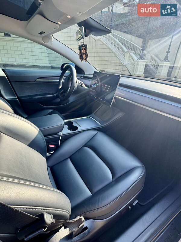 Седан Tesla Model 3 2022 в Одессе