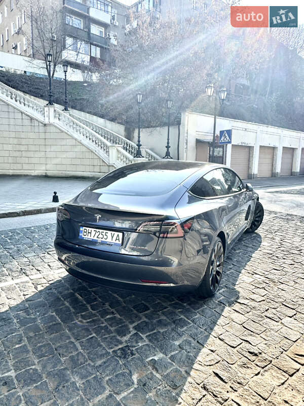 Седан Tesla Model 3 2022 в Одессе