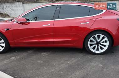 Седан Tesla Model 3 2019 в Ужгороде