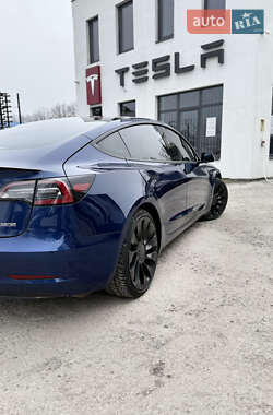 Седан Tesla Model 3 2021 в Виннице