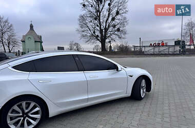 Седан Tesla Model 3 2019 в 