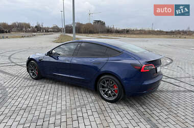 Седан Tesla Model 3 2018 в Львове