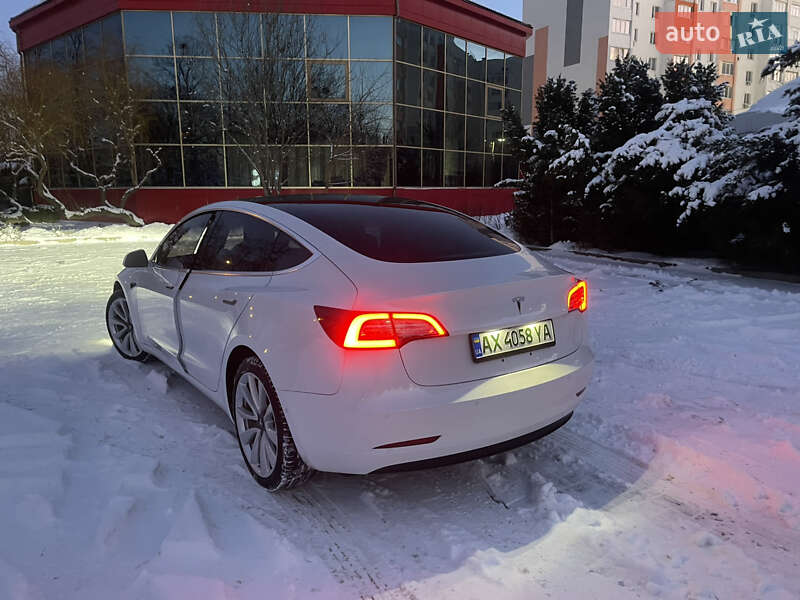 Седан Tesla Model 3 2018 в Харькове фото 12 Седан Tesla Model 3 2018 в Харькове