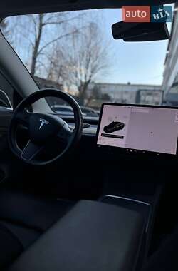 Седан Tesla Model 3 2019 в Львове