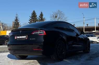 Седан Tesla Model 3 2022 в Ровно