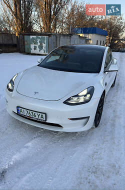 Седан Tesla Model 3 2023 в Киеве