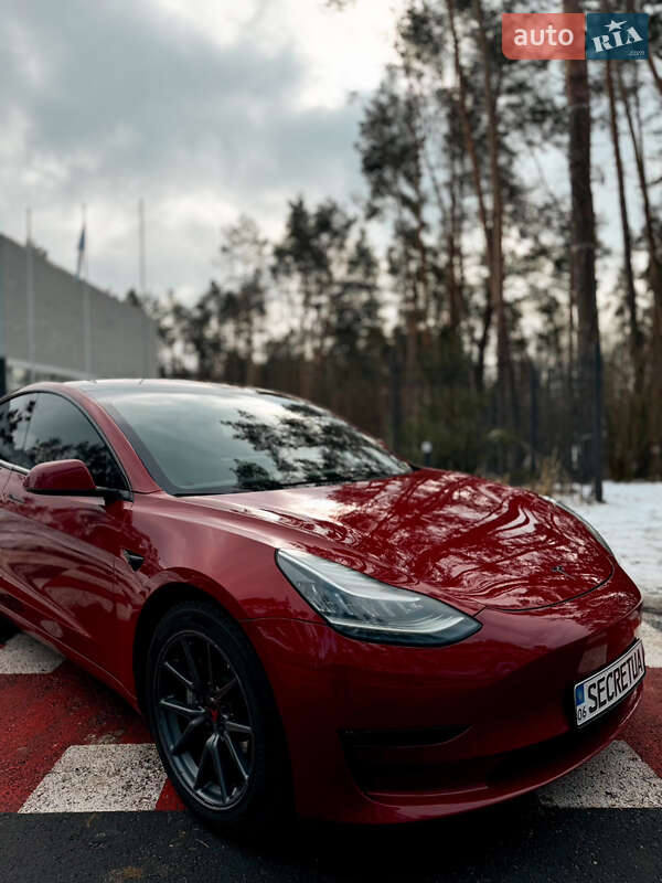 Седан Tesla Model 3 2018 в Житомире