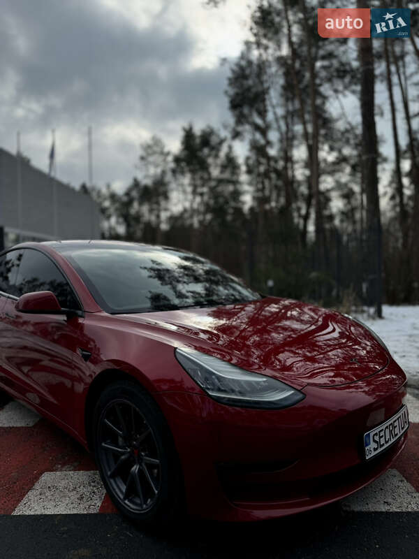 Седан Tesla Model 3 2018 в Житомире