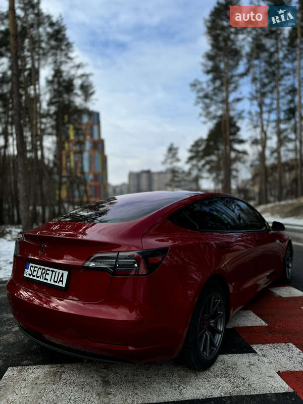 Седан Tesla Model 3 2018 в Житомирі