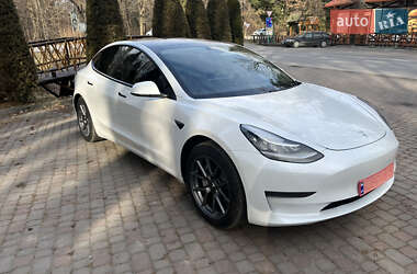 Седан Tesla Model 3 2021 в Трускавце