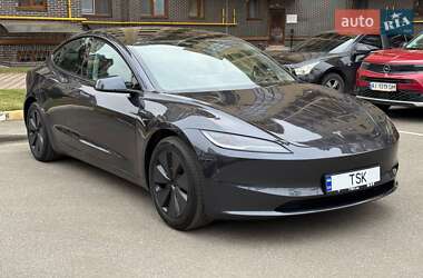 Седан Tesla Model 3 2024 в Києві