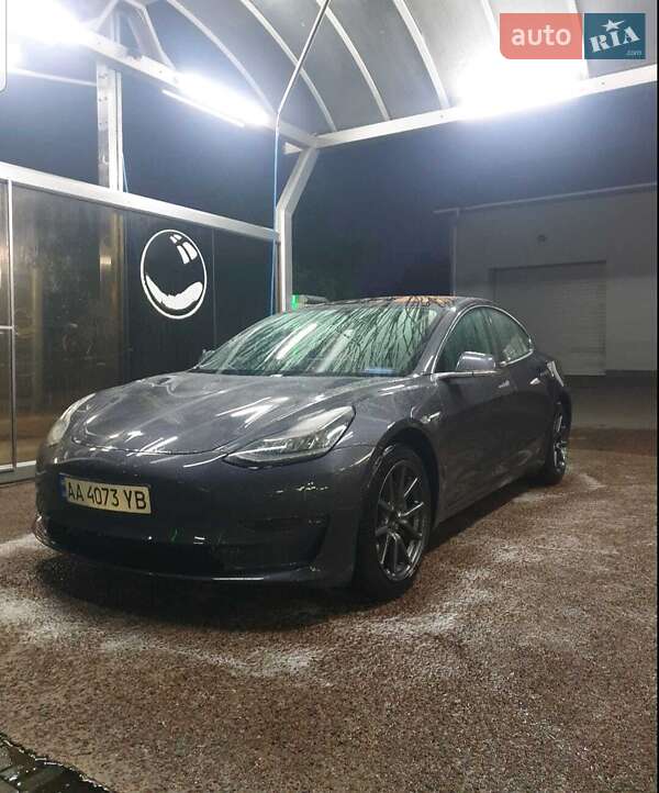 Седан Tesla Model 3 2019 в Києві