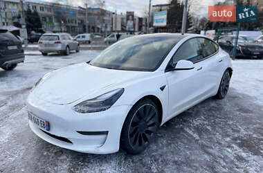 Седан Tesla Model 3 2021 в Ровно