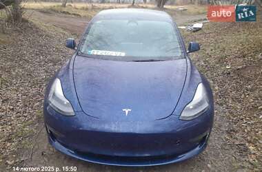 Седан Tesla Model 3 2022 в Делятине