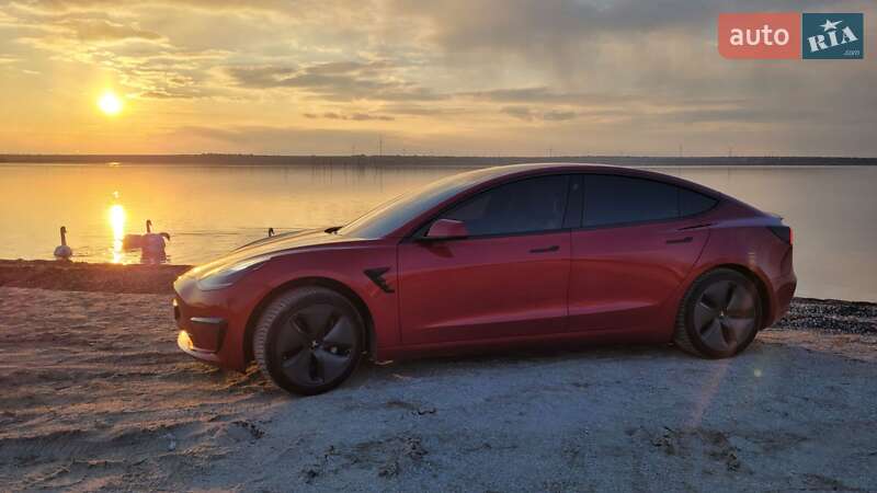 Седан Tesla Model 3 2019 в Миколаєві