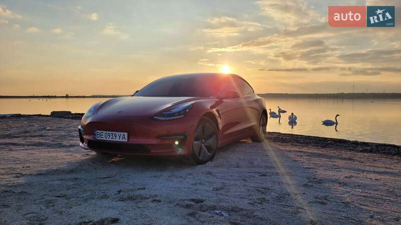 Седан Tesla Model 3 2019 в Миколаєві
