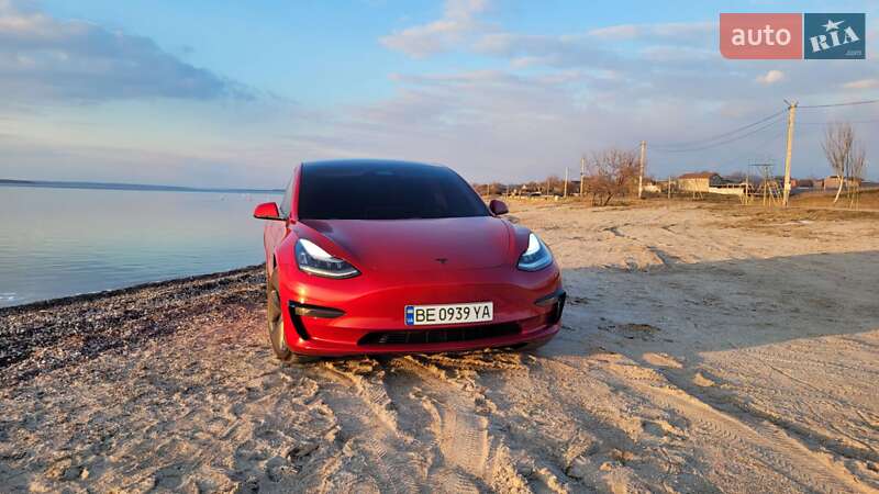 Седан Tesla Model 3 2019 в Миколаєві